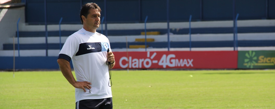 Glória encara Grêmio com novo comando técnico